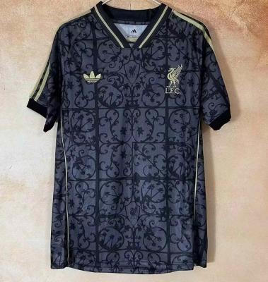 2526 Li black training jersey